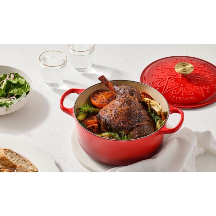 additioanl image for  Le Creuset Xmas Rd Casserole Cerise 24 c 